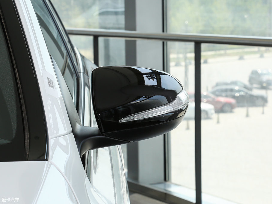 2017YC Ŀ C 200 4MATIC \Ӱ