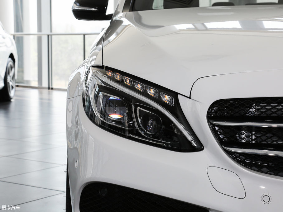 2017YC Ŀ C 200 4MATIC \Ӱ