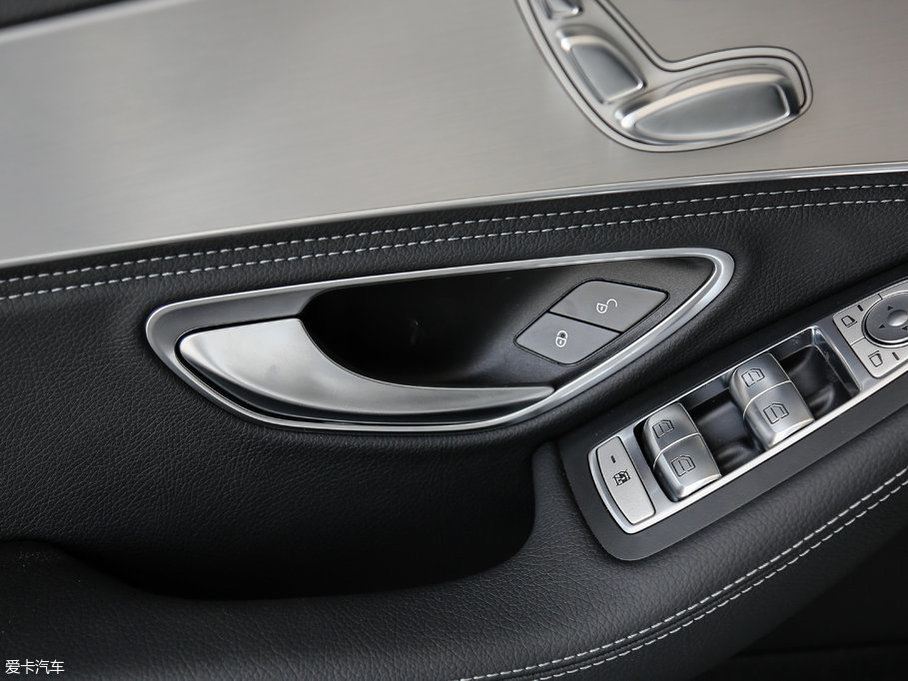 2017YC Ŀ C 200 4MATIC \Ӱ