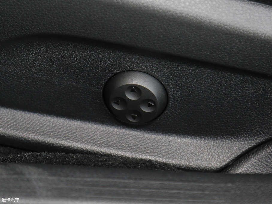 2017YC Ŀ C 200 4MATIC \(yn)Ӱ