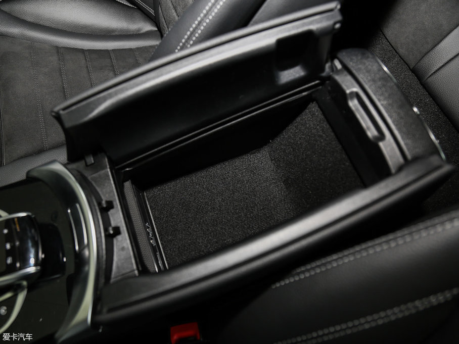 2017YC Ŀ C 200 4MATIC \Ӱ