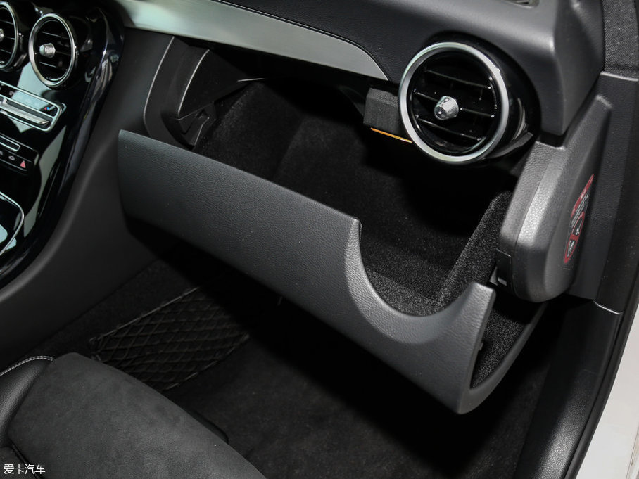 2017YC Ŀ C 200 4MATIC \Ӱ