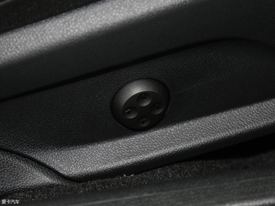 2017YC Ŀ C 200 4MATIC \Ӱ