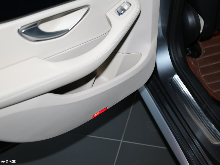 2017YC Ŀ C 180 L \ӄӸ