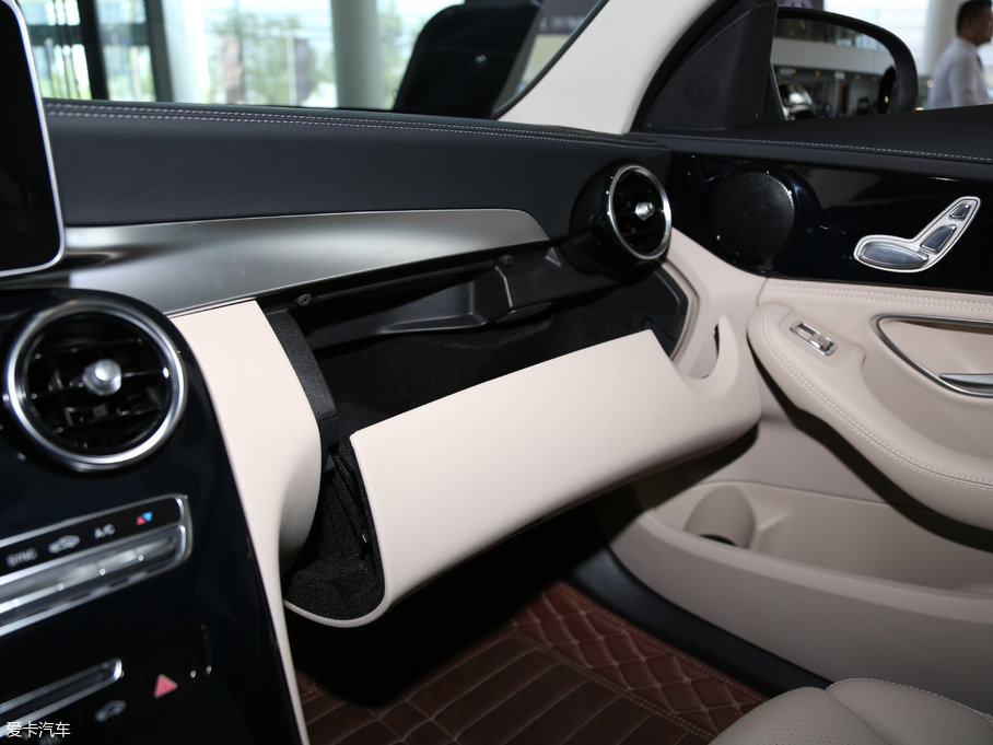 2017YC Ŀ C 180 L \ӄӸ