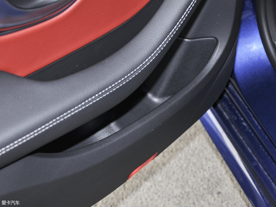 2017YC Ŀ C 200 \Ӱ