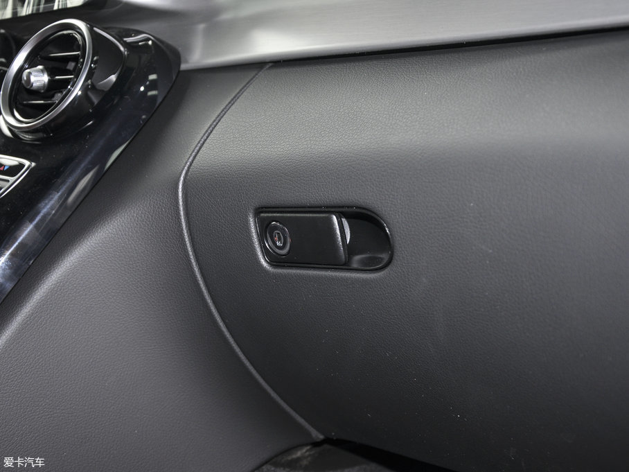 2017YC Ŀ C 200 \Ӱ