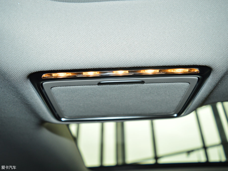 2017YC Ŀ C 200 L \