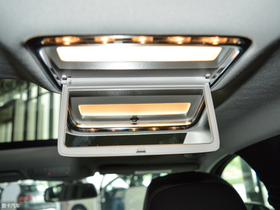 2017YC Ŀ C 200 L \