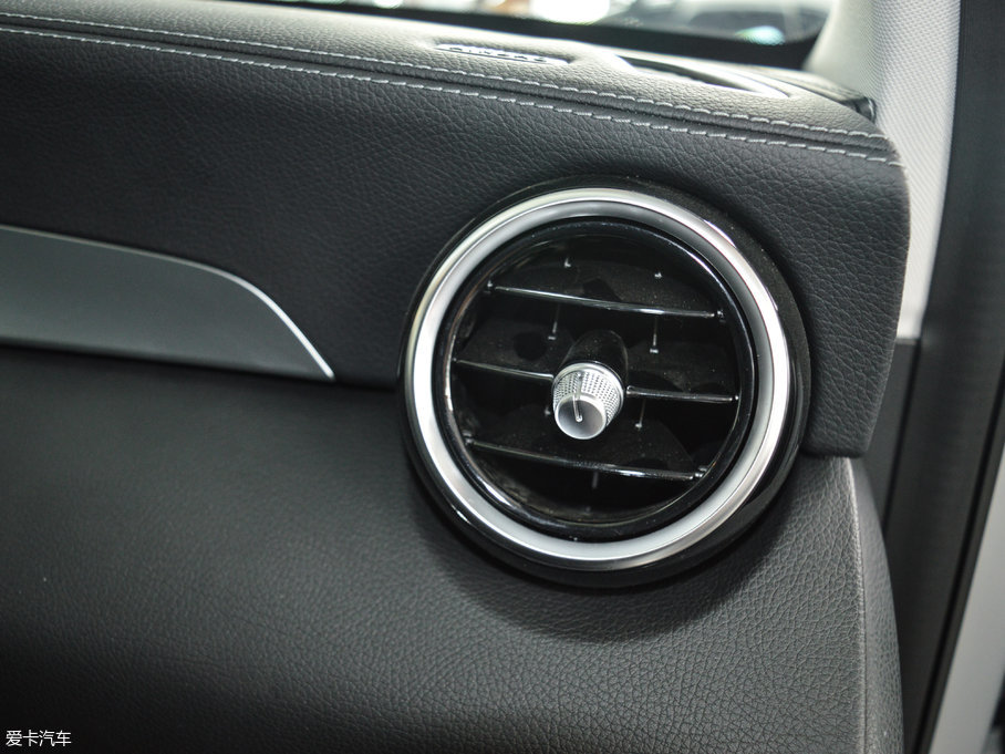 2017YC Ŀ C 200 L \