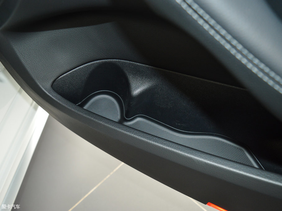 2017YC Ŀ C 180 L \ӕr