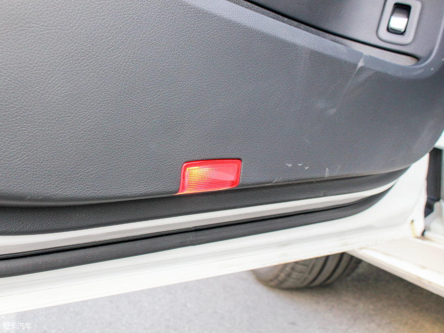 2017YC Ŀ C 200 \Ӱ