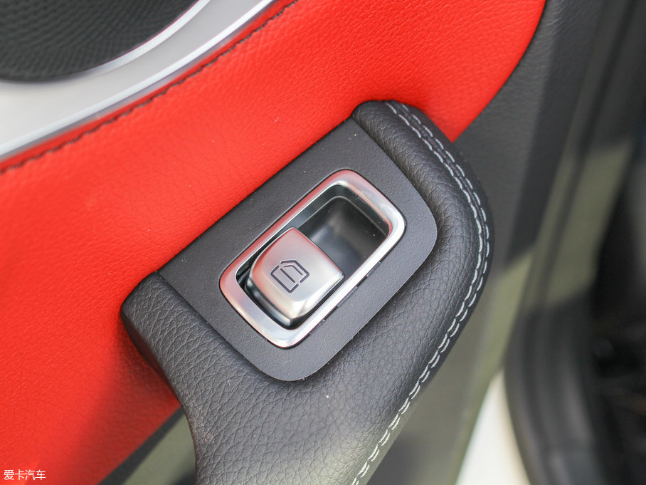 2017YC Ŀ C 200 \Ӱ