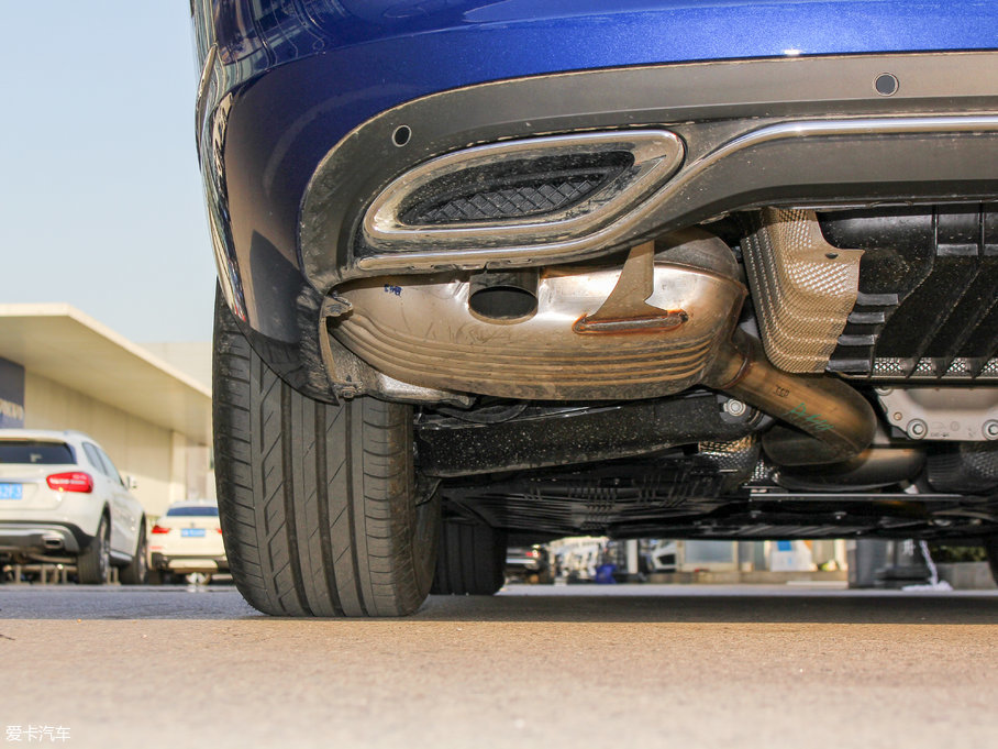 2017YC Ŀ C 200 L