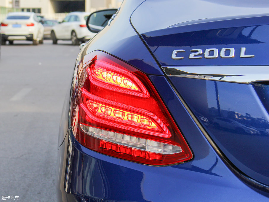 2017YC Ŀ C 200 L