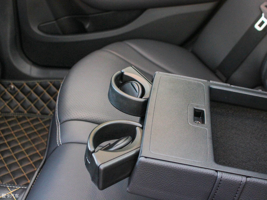 2017YC Ŀ C 200 L