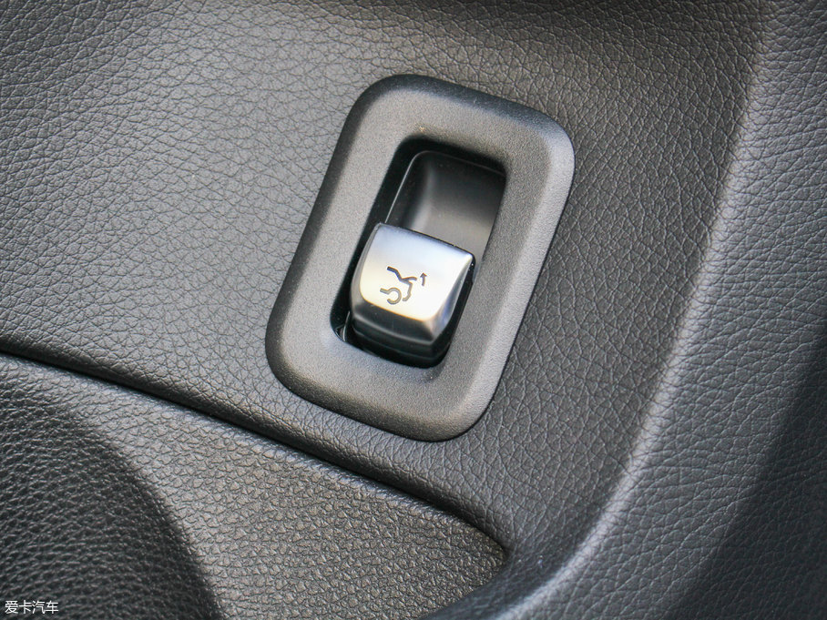 2017YC Ŀ C 200 L