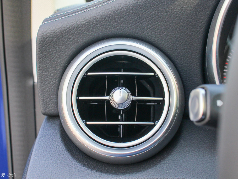 2017YC Ŀ C 200 L