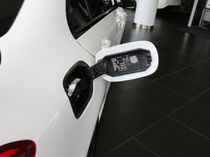 2017Ŀ C 200 4MATIC \Ӱ w