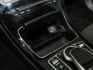 2017Ŀ C 200 4MATIC \Ӱ g