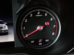 2017Ŀ C 200 4MATIC \Ӱ п؅^