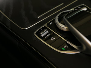 2017Ŀ C 200 L 4MATIC \(yn)Ӱ п؅^(q)