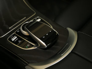 2017Ŀ C 200 L 4MATIC \(yn)Ӱ п؅^(q)