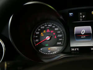 2017Ŀ C 200 L 4MATIC \(yn)Ӱ п؅^(q)