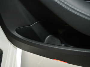 2017Ŀ C 180 L \(yn)(dng)r(sh) g