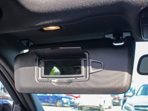 2017Ŀ C 200 \Ӱ ꖰ壨