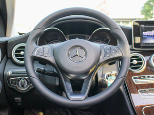 2017款改款 C 200 L 方向盘