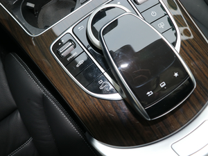 2017��C 350 eL �п؅^