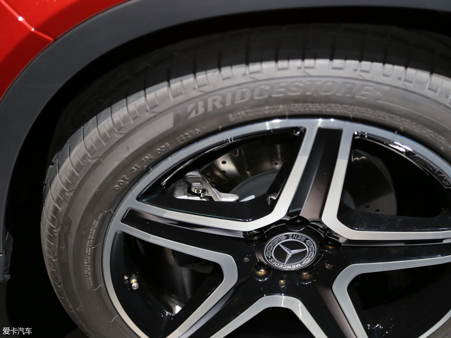 2017YGLA GLA 260 4MATIC \