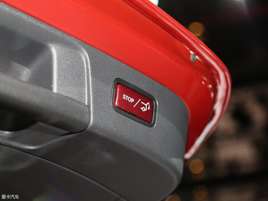 2017YGLA GLA 260 4MATIC \