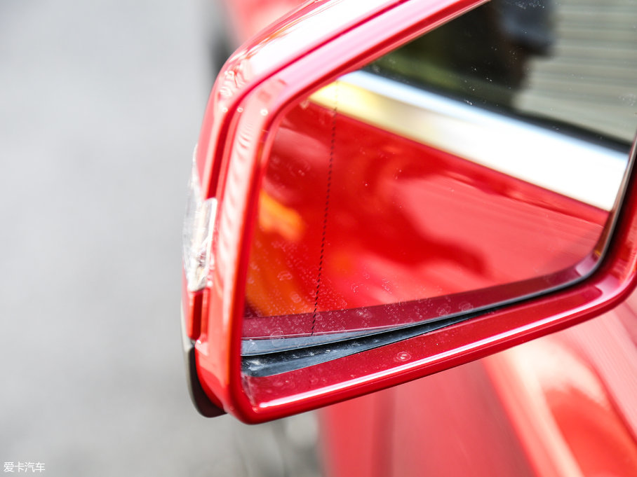 2017YGLA GLA 220 4MATIC r