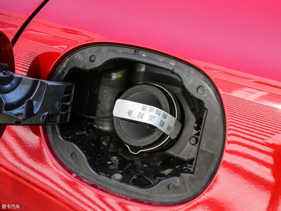 2017YGLA GLA 220 4MATIC r