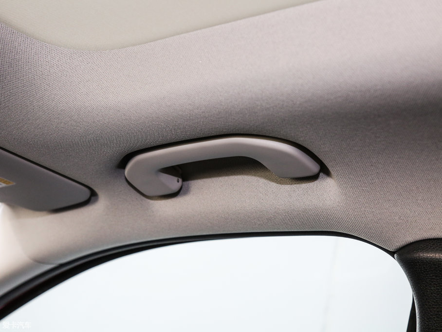 2017YGLA GLA 220 4MATIC r