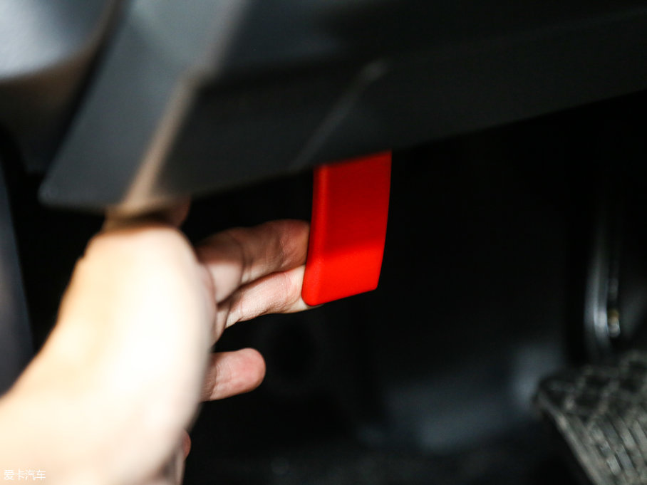 2017YGLA GLA 220 4MATIC r