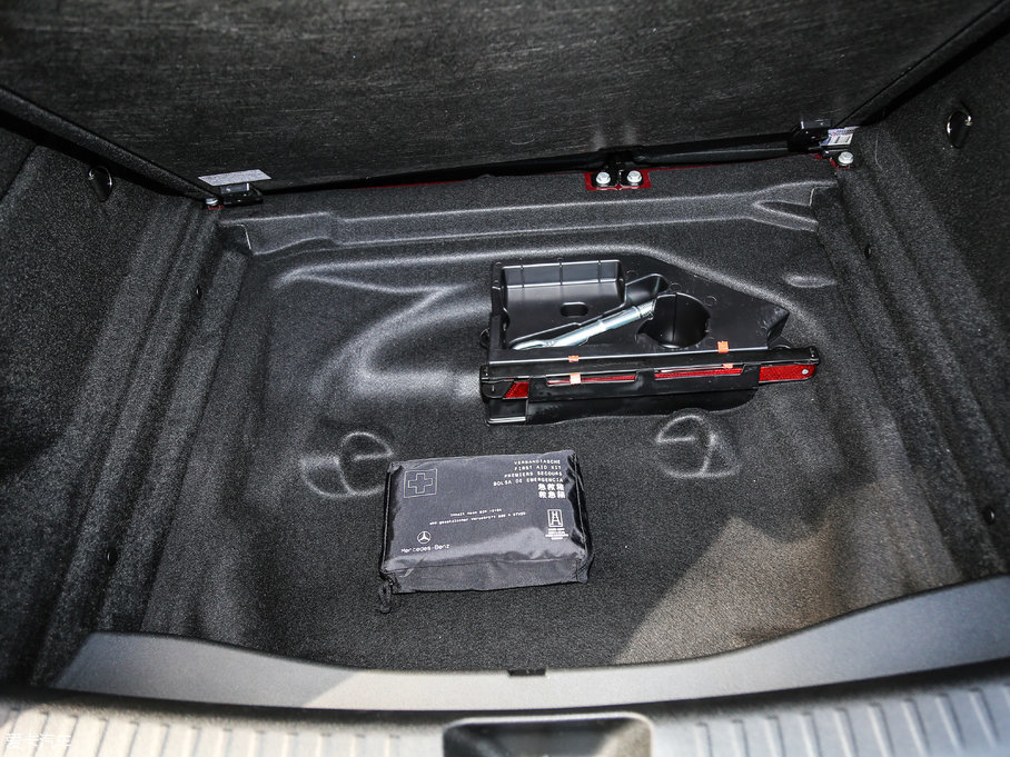 2017YGLA GLA 220 4MATIC r(sh)