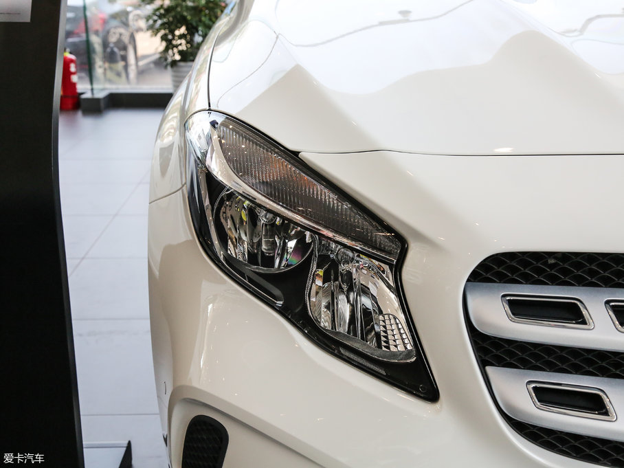 2017YGLA GLA 200 r