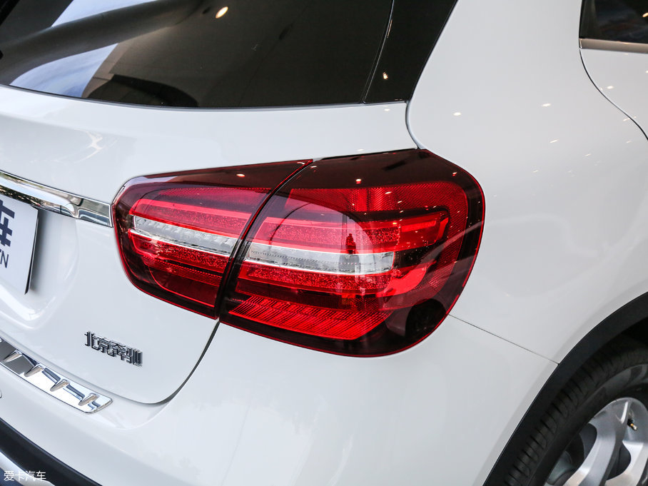 2017YGLA GLA 200 r(sh)