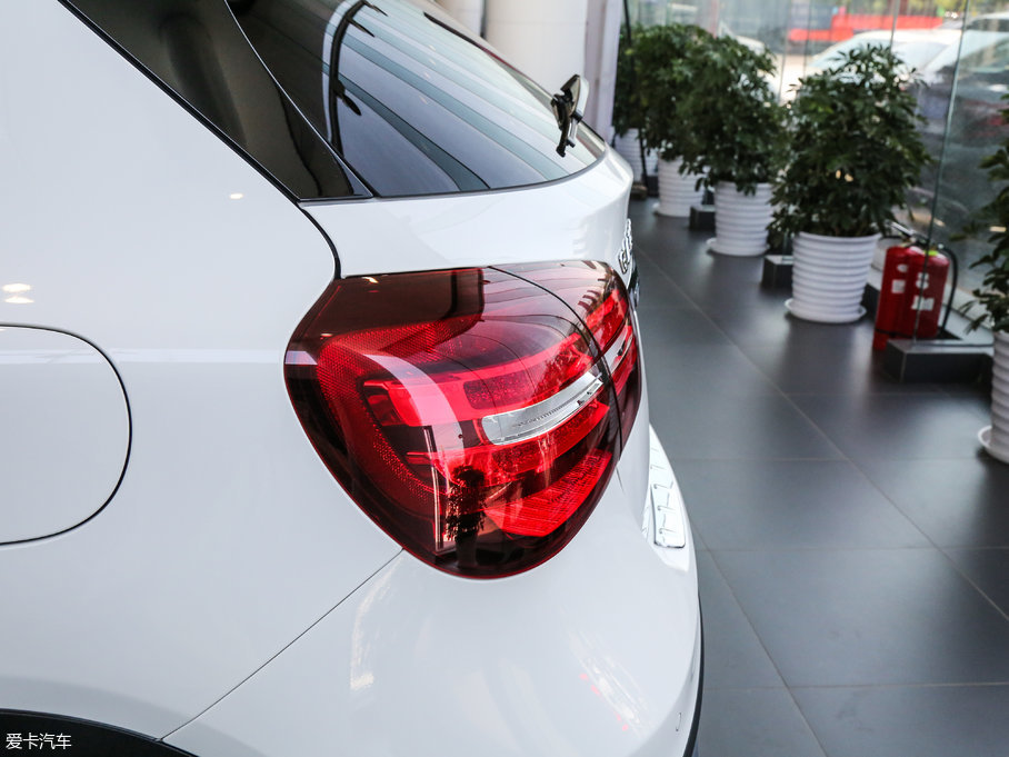 2017YGLA GLA 200 r