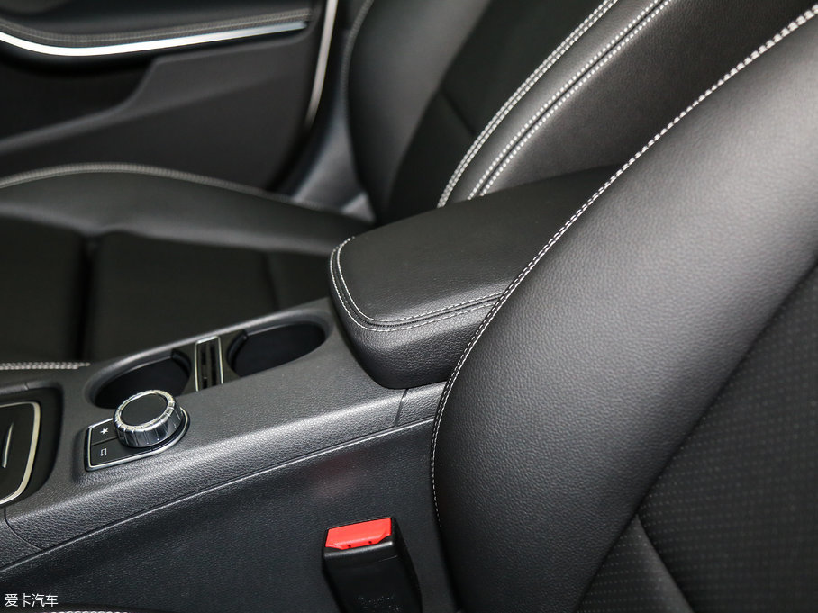 2017YGLA GLA 200 r