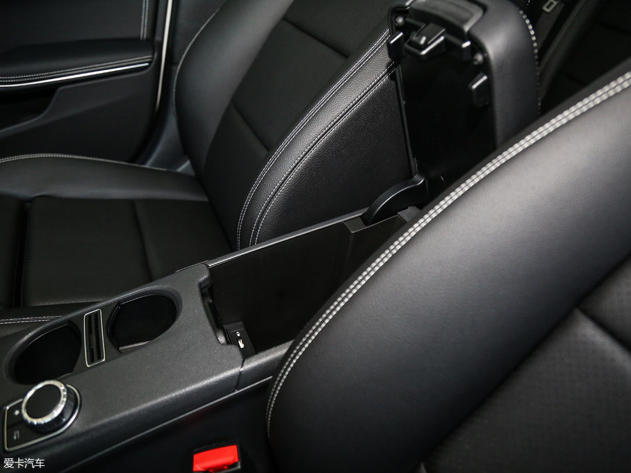 2017YGLA GLA 200 r