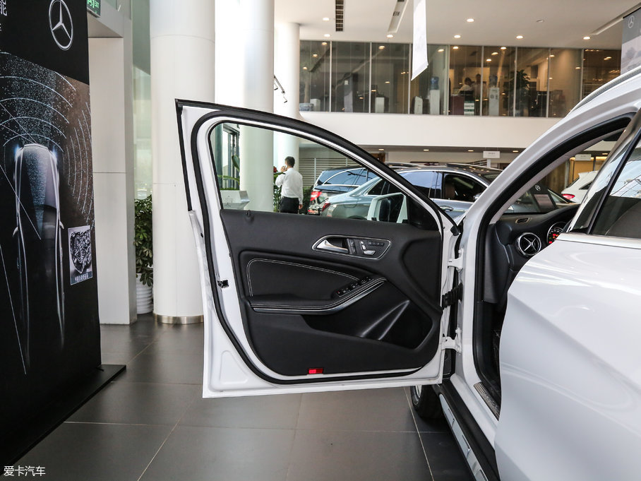 2017YGLA GLA 200 r