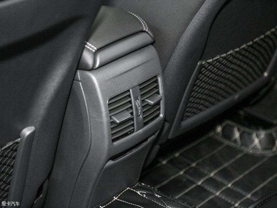 2017YGLA GLA 200 r