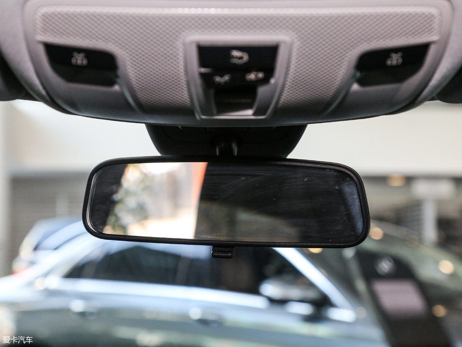 2017YGLA GLA 200 r(sh)