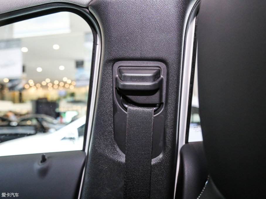 2017YGLA GLA 200 r