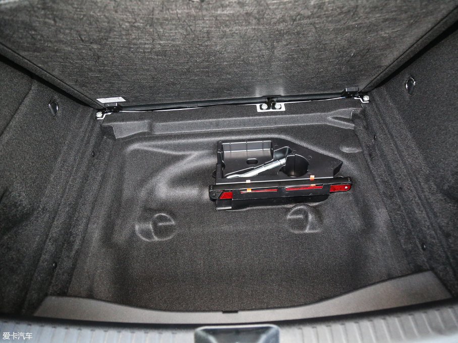 2017YGLA GLA 200 r