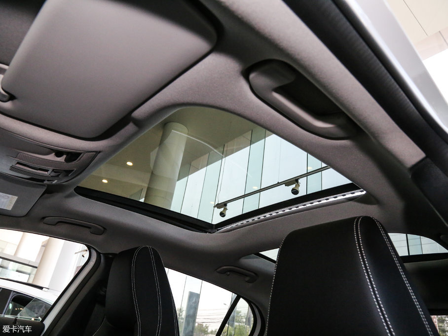 2017YGLA GLA 200 r